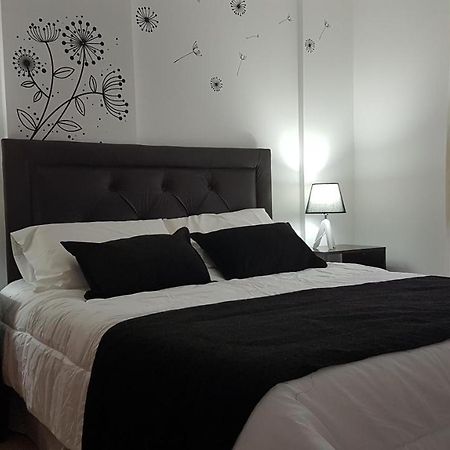 Appartamento Departamento de Catagoria M&L Villa María Esterno foto